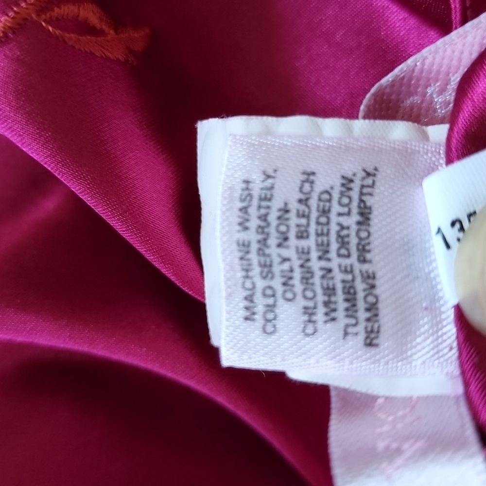 Victoria Secret Sexy Nightie Hot Pink Silky fabric Size L - Picture 8 of 9
